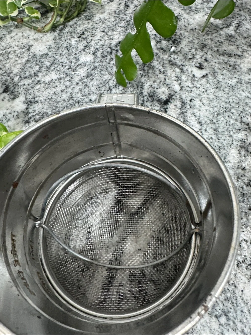 Vintage Stainless Steel Flour Sifter | 3-Cup Capacity with Wooden Knob Crank